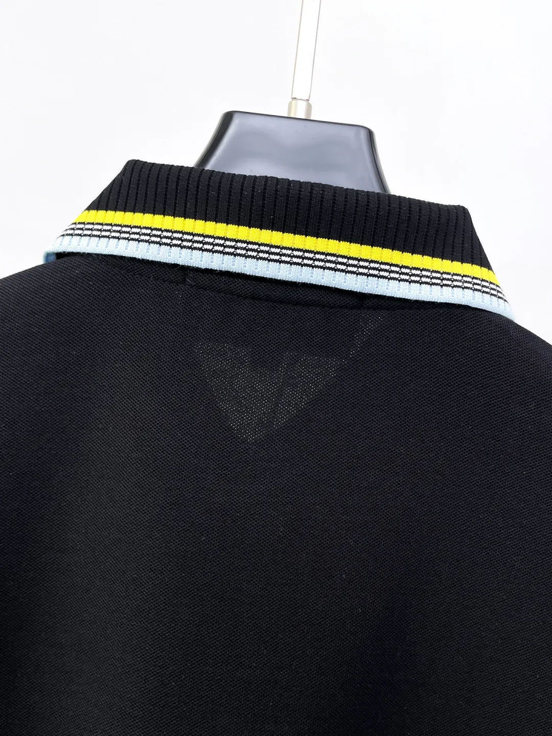 Casablanca New Arrival long-sleeved Polo shirt, original fabric, official Same Style, made of pure cotton pique fabric, custom-made in the same vat, feels very comfortable and smooth, very wide and stylish, produced by a first-line brand Factory, imported Behringer embroidery machine, embroidery is full and textured, collar and collar ribs are woven with imported yarn, will not deform after long-term wear, the most New Arrival style in autumn and winter, fashionable and individual, super Versatile and good-looking Very suitable for both men and women. A must-have item for everyone. Size: M-XXXL